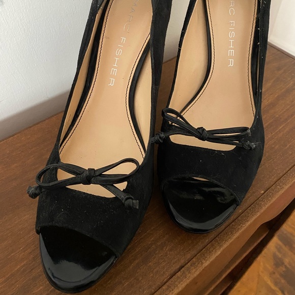 Marc Fisher High Heel Black Shoes. Size 9M - Picture 7 of 11